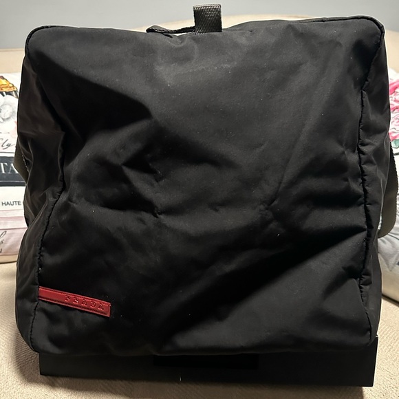 Prada sport duffle comes with authentication card - Picture 2 of 12
